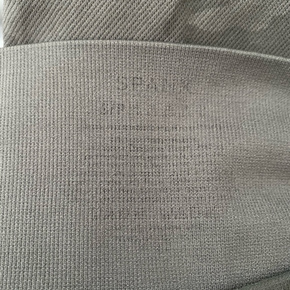 Spanx Camo Seamless Leggings - Picture 6 of 6